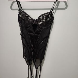 Elegant Black Lace Bustier And Panty